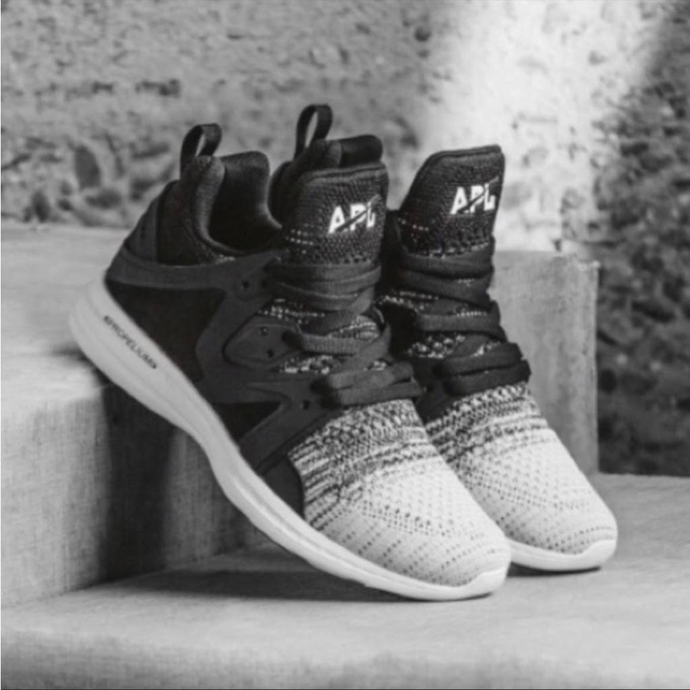 APL Women’s Ascend Sneaker